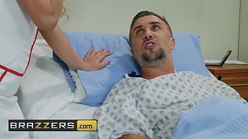Perawat Nakal – Petualangan Panas Dokter Dan Perawat Seksi