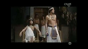 Kenikmatan Di Negeri Firaun (1993) – Zara Whites