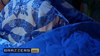 Eliza Ibarra Dan Seth Gamble – Nikmatnya Jadi Nakal – Brazzers