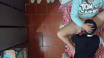 Suara Ranjang: Anak Tiri Dan Ibu Tiri Beraksi Di Bawah Kamera Tersembunyi
