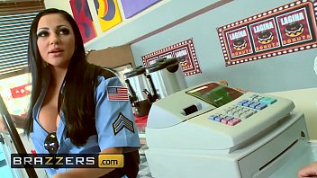 Montok Dalam Seragam – Audrey Bitoni, Honey White, Johnny Sins – Boston Cream – Brazzers