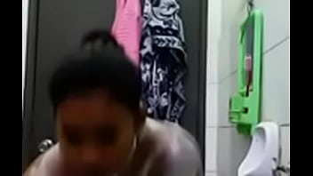 Pamer Tubuh Seksi Yang Bikin Ngiler