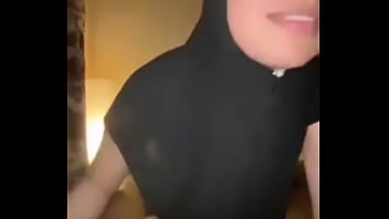 Malam Panas Dengan Jilbab Dan Kenikmatan Yang Tak Terlupakan