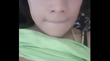 Gadis Manis Memuaskan Diri Sendiri Dengan Nikmat – Video Penuh Ekspresi