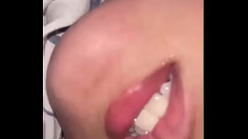 Tante Seksi Minta Dipijat Sampai Puas