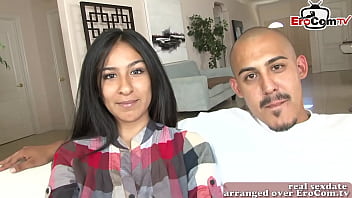 Pasangan Arab Amatir Bereksperimen Dengan Gadis Kurus Yang Menggoda