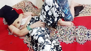 Istri Seksi Arab Minta Dihardsex Dengan Kontol India Yang Besar Dan Panjang