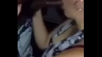 Gadis Seksi Melayani Pria Afro Dengan Penuh Gairah