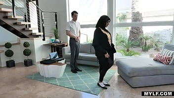 Milf Arab Mengidam Kontol Muda- Kylie Kingston