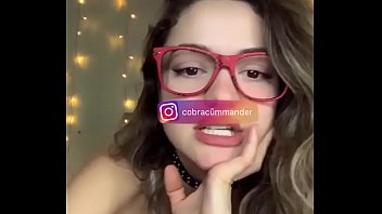Tarian Rusia Seksi Dan Downblouse Menggoda Di Bigo