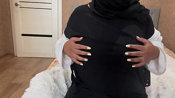 Jasmine Arab Yang Menggoda Tanpa Celana Dalam
