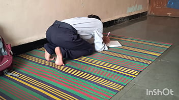 Gadis Kuliah Perawan Digitui Guru Les Privat