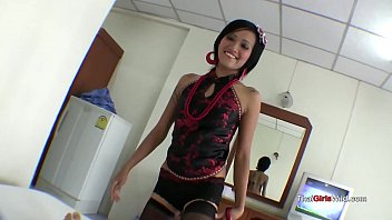 Pijat Penuh Kenikmatan Dari Gadis Thailand Seksi