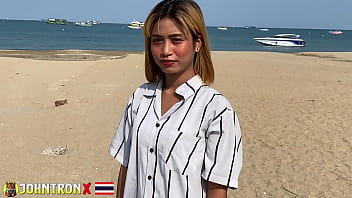 Momen Intim Dengan Gadis Asia Amatir Yang Berakhir Dengan Kejutan Hangat