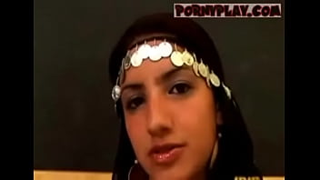 Gadis Arab Agatha Abir Menikmati Malam Penuh Nafsu