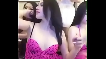 Gadis Seksi Tiongkok Yang Menggoda