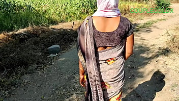 Mengintip Wanita Yang Pergi Ke Ladang