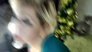 Pelajaran Makeup Sensual Dari Bintang Porno Rusia Aimee Hot Milf