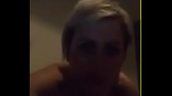 Muenevver, Si Pelacur Turki Yang Menggoda, Tampil Solo Di Periscope 24/11/16