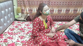 Pria Pengantar Pizza Dihardiki Keras Dari Belakang Oleh Bhabhi Berpantat Besar