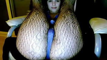 Gadis Seksi Masturbasi Di Webcam Langsung