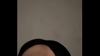 Gadis Arab Berhijab Membuka Lebar Bokong Besarnya Dengan Gaya Mesum