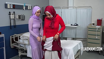 Dokter Kafir Putih Memuaskan Istri Arab Di Ruang Periksa