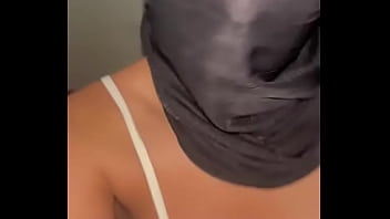 Payudara Montok Bergoyang Liar Di Balik Hijab | Cewek Muslim Arab Nakal Pamer Tetek Sempurna