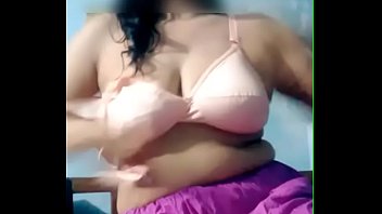 Gadis India Yang Tak Puas Memuaskan Diri Di Webcam! Cewek Desi Super Hot Pamer Payudara Besar