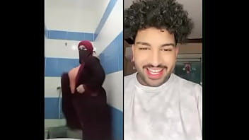 Maria8882 Arab Mesir, Bokong Besar Mandi Menggoda