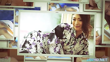 Gadis Jepang Mengisap Kontol Sampai Dalam