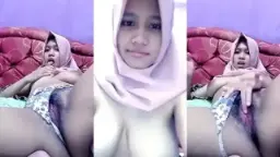 Gadis Berjilbab Yang Menggoda Dan Menggairahkan