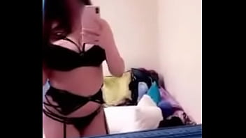 Gadis Arab Seksi Menggoda Di Los Angeles Dan Riyadh, Hidup Mewah Dan Sensual