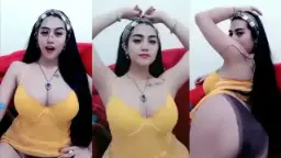 Tante Nadya Nungging Erotis, Remas Toket Gede Yang Menggoda