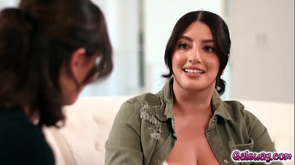 Sarah Arabica Menyerah Pada Hasratnya Dan Mengakui Ketertarikannya Yang Membara Pada Mantan Komandannya, Casey Calvert
