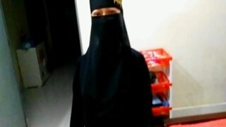 Gadis Hijabi Nakal Digoyang Ganas Kekasihnya Dalam Bercinta Ala Pakistan
