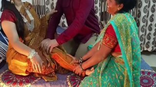 Nyonya Nakal Menggoda Ibu Dan Anak Lelakinya Dalam Trio Panas Ala Desi