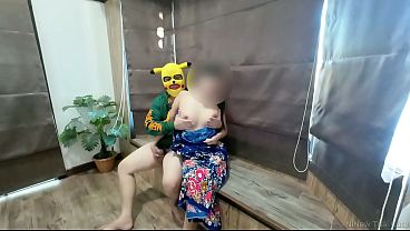 Nona Thai Menggoda Di Sarong – Taman Rahasia Yang Menggiurkan Di Alam Terbuka