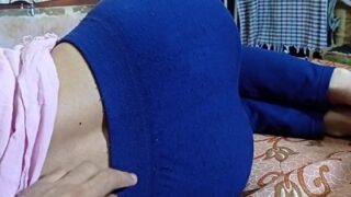 Pria India Mengentot Adiknya Yang Sedang Tidur Pulas Di Ranjang