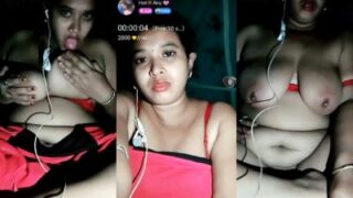 Saudari Tiri Pamer Tubuh Telanjang Di Video Call Panas Untuk Kekasih