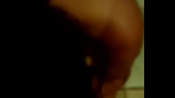 Gadis Arab Yang Menggoda Dengan Mulutnya