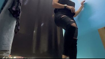Ganti Baju Di Ruang Ganti, Cewek Rusia Montok, Pentilnya Kelihatan, Bikin Makin Tegang.