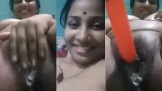 Video Seru Tamil Aunty Lagi Mainin Mainan Seks Sambil Colmek Sampai Basah