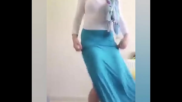 Tarian Arab Bikin Meleleh, Goyangannya Bikin Nafsu Naik!