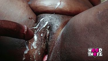 Dua Kontol Hitam Besar Ngebutuhin Pantat Montok Tebal Ibu Tiri Afrika