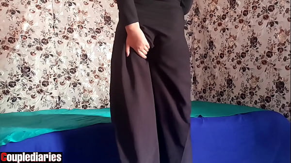 Istri Arab Berhijab Lagi Horny, Dia Panggil Selingkuhannya