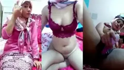 Yani Hijab Buka-bukaan, Siap Digocoh Bebas Tanpa Batas
