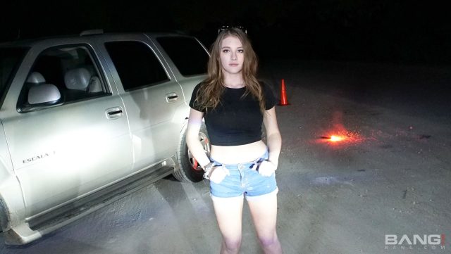 Bang! – Melody Marks Pamer Memek Basah Biar Bebas Dari Masalah