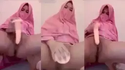 Wanita Mukenah Pink Colmek Sange Banget, Bikin Ngilu