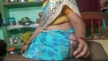 Ibu Tiri Dan Anak Tiri Di Desa Main Di Kamar, Bikin Video Sendiri.